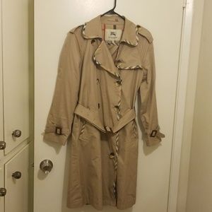 Authentic Burberry tan women's trench size medium